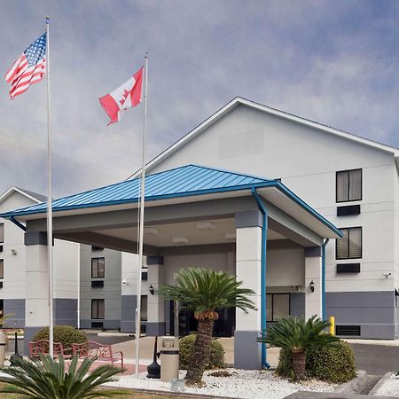 Baymont By Wyndham Pooler/Savannah Exterior photo